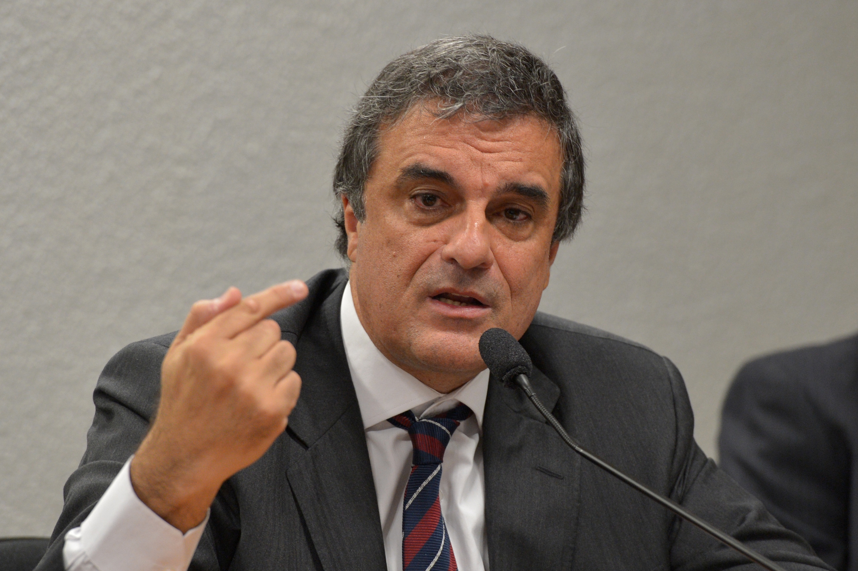 Brasília - O ministro da Justiça, José Eduardo Cardozo, disse que qualquer tentativa de mudar a maioridade penal é inconstitucional. - ABr150513WDO_9199a