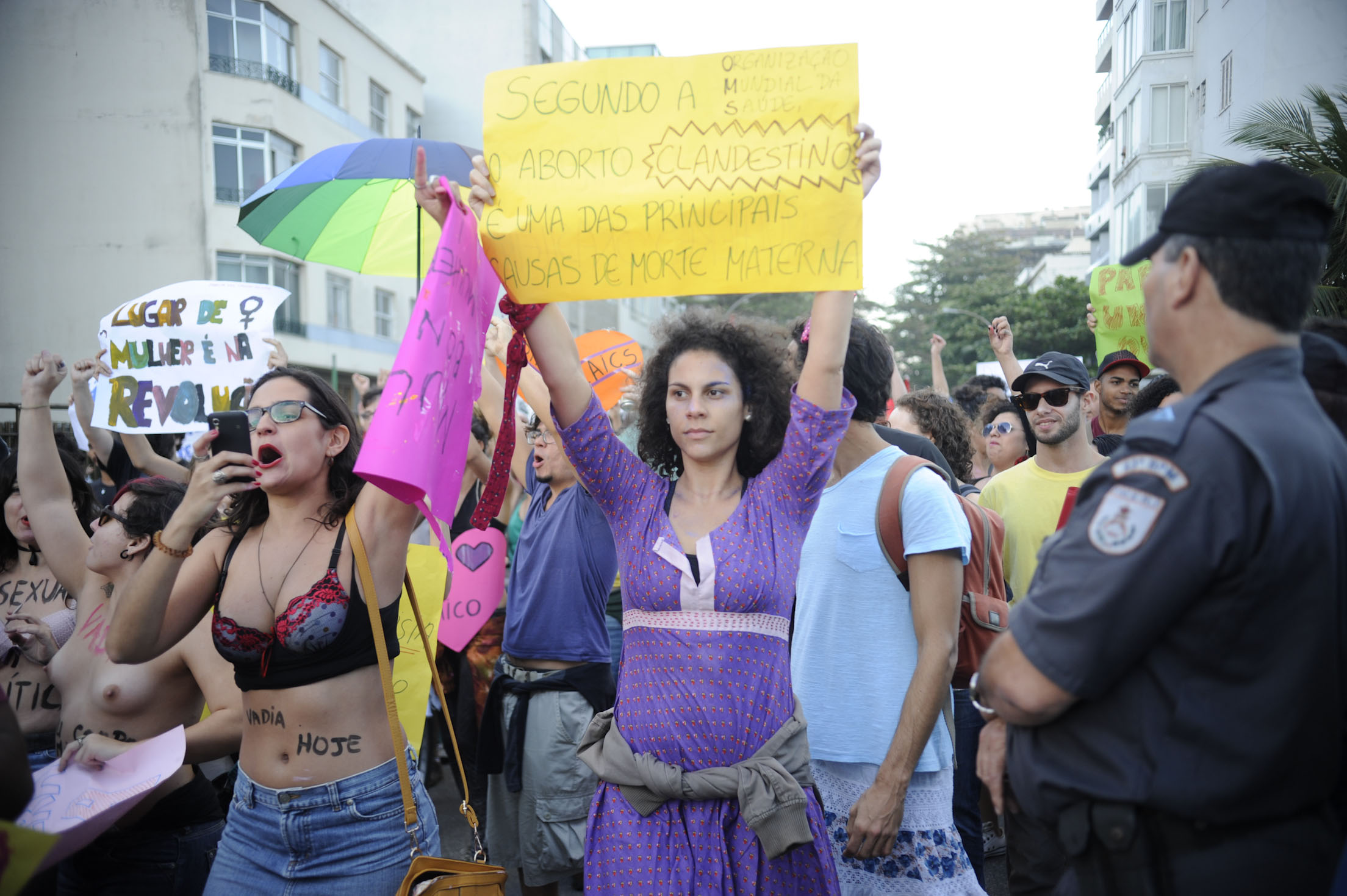 Marcha Das Vadias Re Ne Centenas De Manifestantes E Causa Indigna O