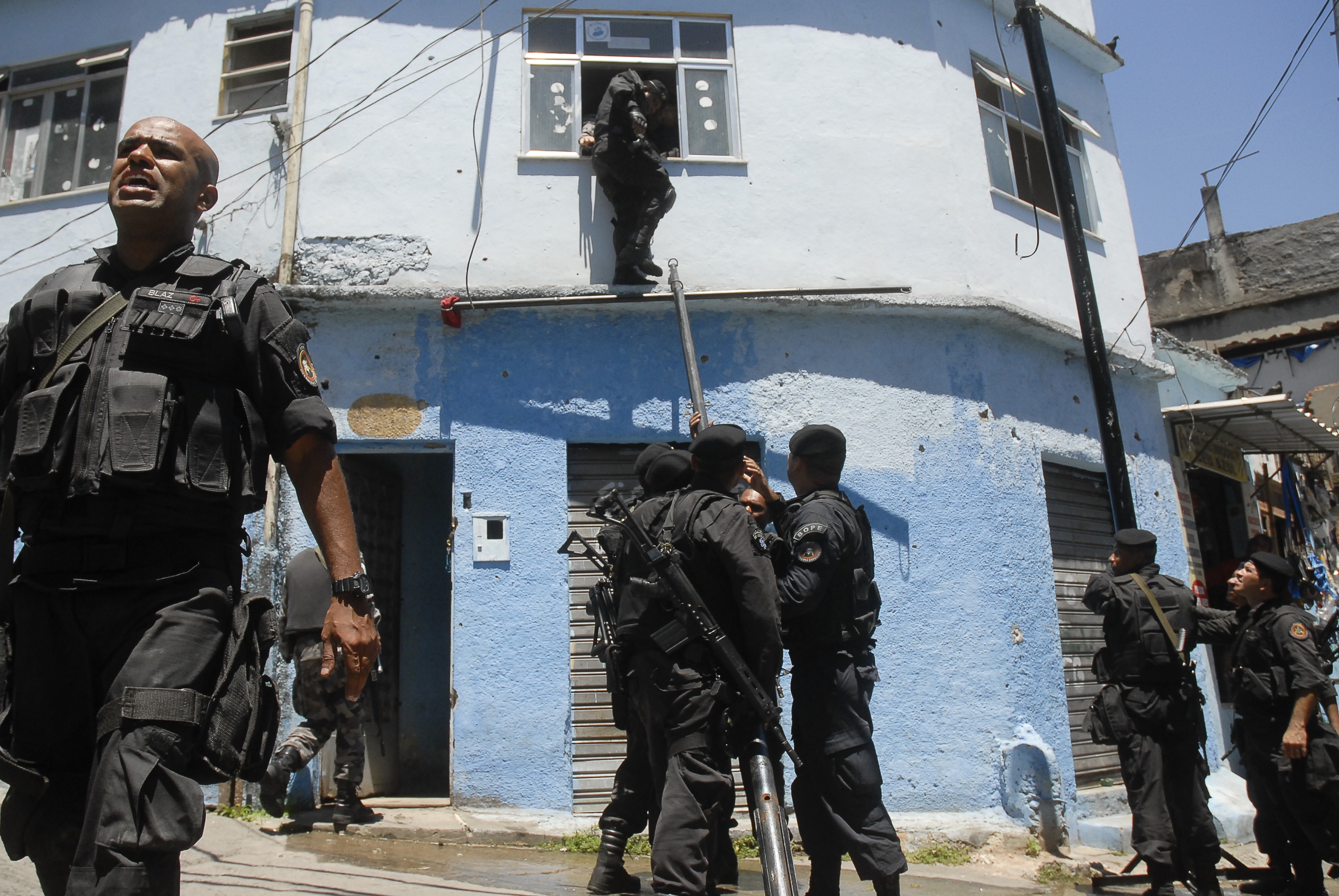 O Batalhão de Operações Especiais Bope ocupa a Favela do Jacarezinho