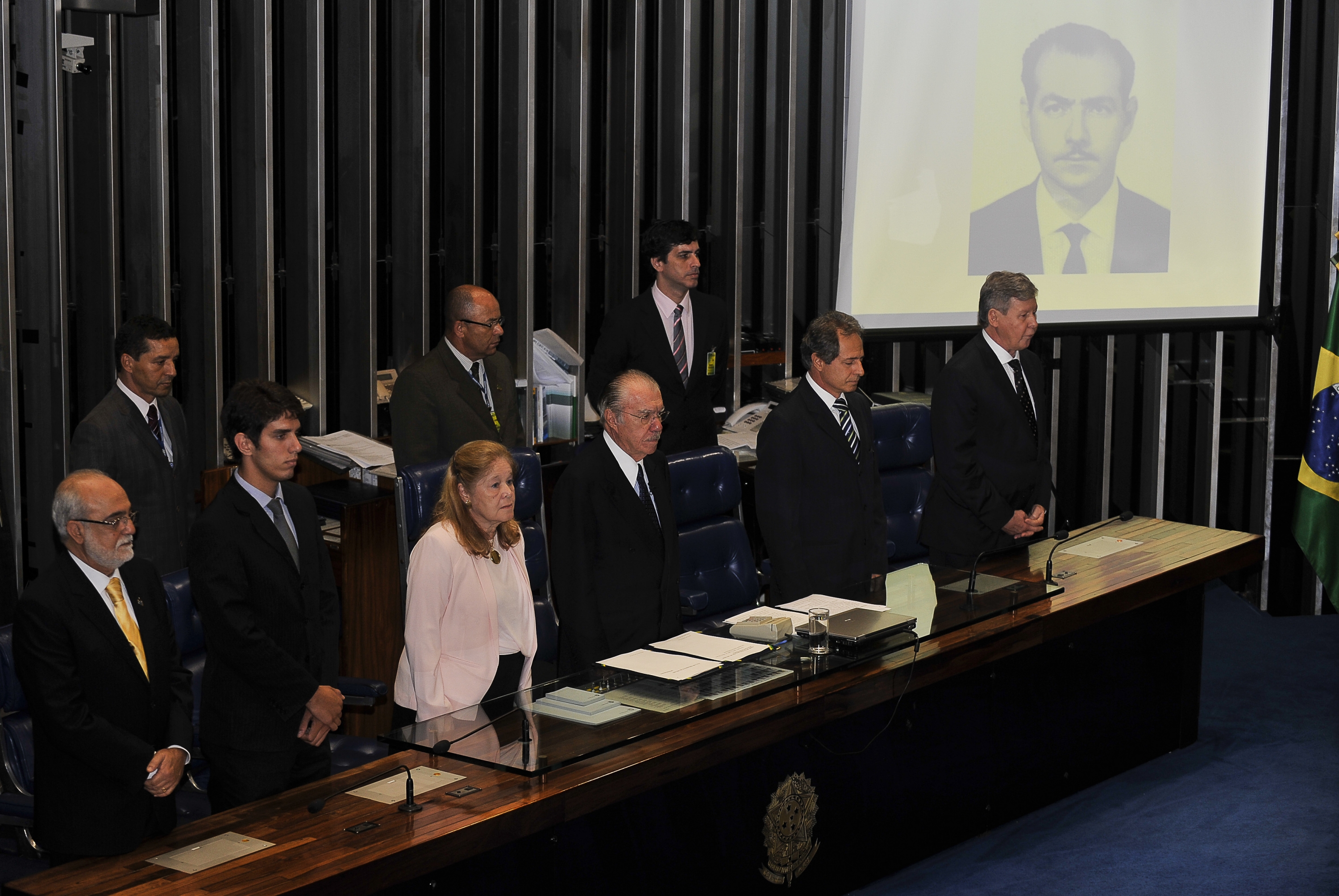 Senado Devolve Mandatos De Oito Senadores Cassados Pela Ditadura