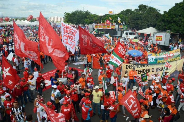 Entidades sindicais, movimentos sociais e partidos políticos participam do Dia da Jornada Nacional pela Democracia 