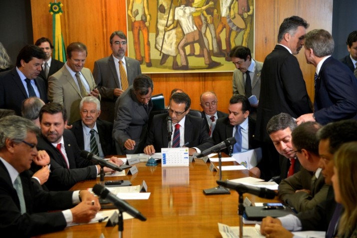 Presidente da Câmara dos Deputados, Henrique Eduardo Alves, reúne-se com líderes - 1