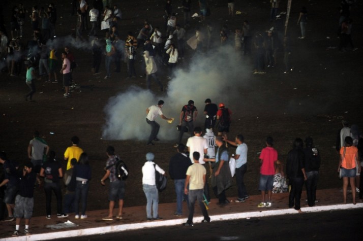 Polícia Militar dispersa manifestantes na Esplanada dos Ministérios_20130627_Jose Cruz_ABr_5