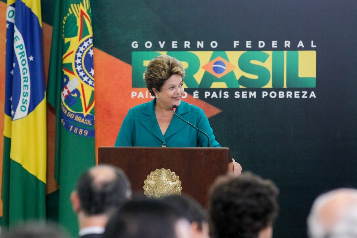 Dilma sanciona lei dos royalties