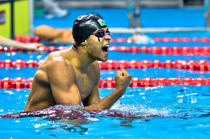 Com recorde mundial, Matheus Santana ganha ouro nos 100m livre nos Jogos de Nanquim