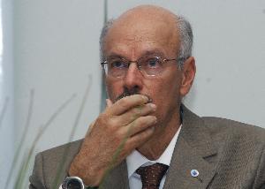 1245EF0065.JPG