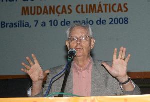 1300EF0037.JPG