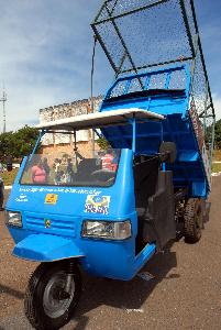 1615AC011A.JPG