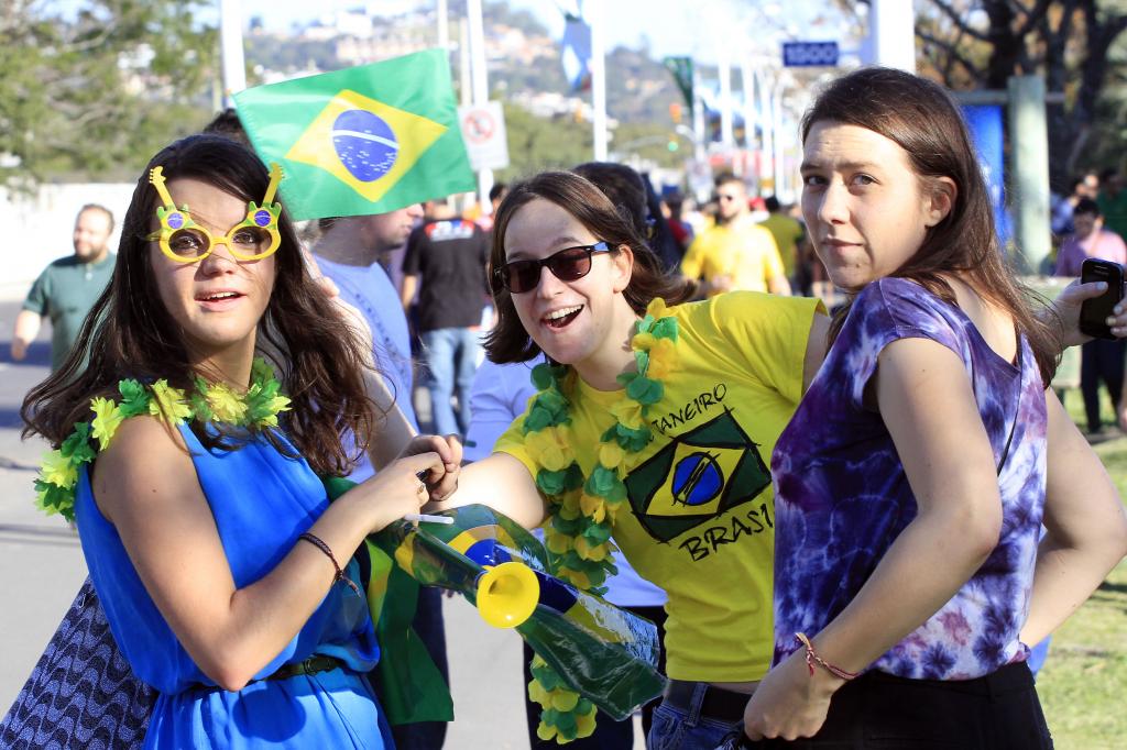 Ebc Confira Imagens Dos Torcedores Da Sele O Brasileira