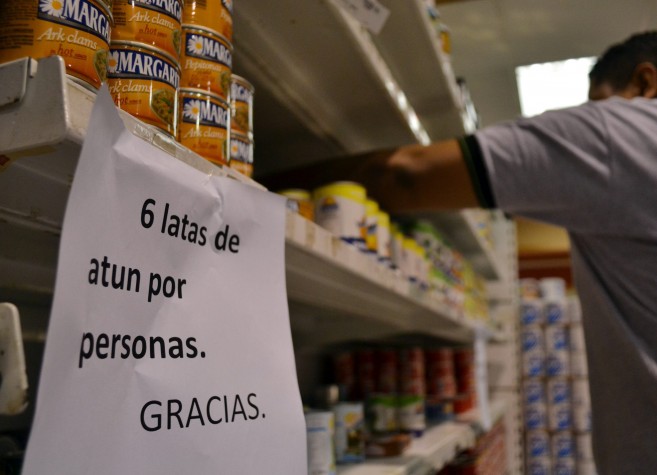 Venezuelanos correm aos supermercados com medo do resultado das eleições