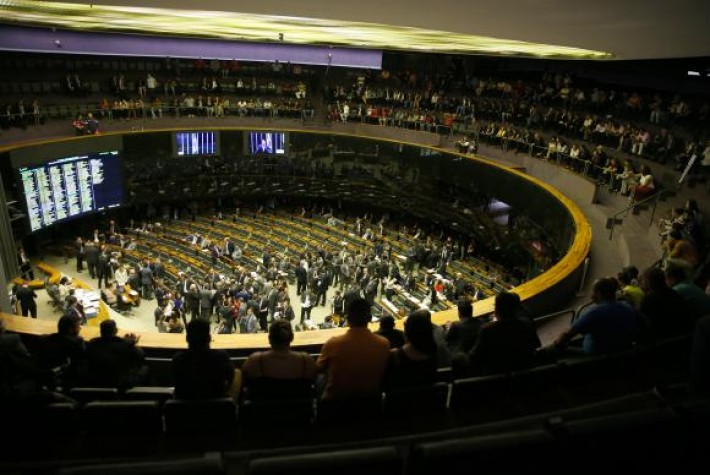 Apenas 9,9% dos deputados federais eleitos em 2014 são do sexo feminino Apenas 9,9% dos deputados federais eleitos em 2014 são do sexo feminino