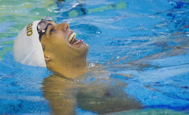 Andre Brasil vibra com vitória na final dos 100m costas 