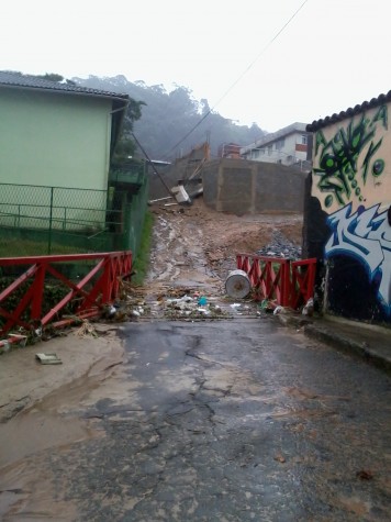 Destruição em Petrópolis