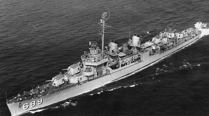 O navio Blanco Encalada, de onde partiram as denúncias (a foto é dos anos 50, quando ele ainda estava a serviço dos EUA sob o nome USS Wadleigh. O barco passou para a Marinha do Chile em 1963)
