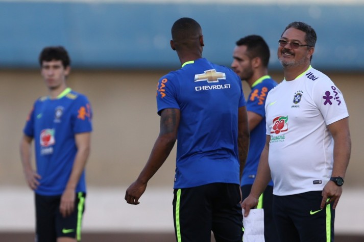 Rogério Micale treina a seleção