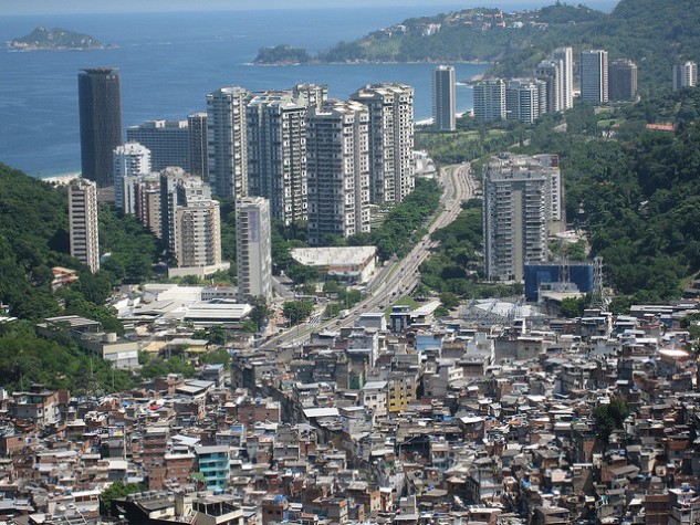 Favela da Rocinha tem pontos de prostituição de menores, de acordo com reportagem 