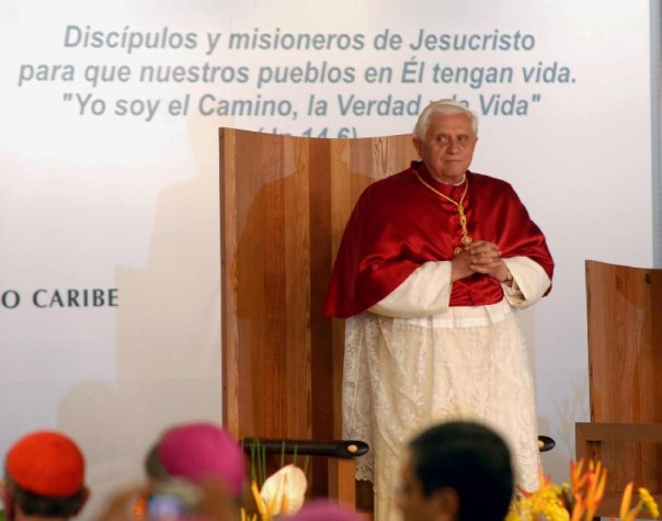  Papa Bento XVI durante a abertura da 5ª Conferência Geral do Episcopado Latino-Americano e do Caribe