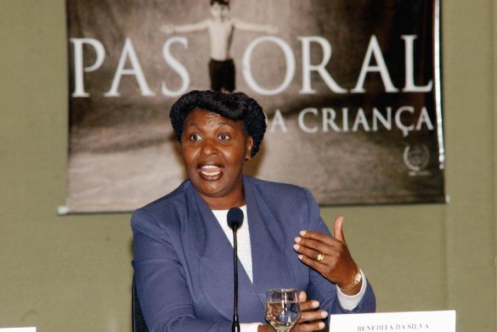 Benedita da Silva como ministra da Promoção e Assistência Social. Benedita da Silva como ministra da Promoção e Assistência Social.