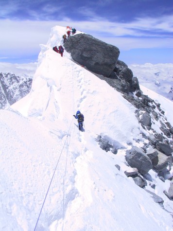 Alpinistas no Everest