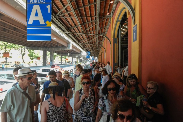 Cerca de 20 mil turistas desembarcam no Rio de Janeiro