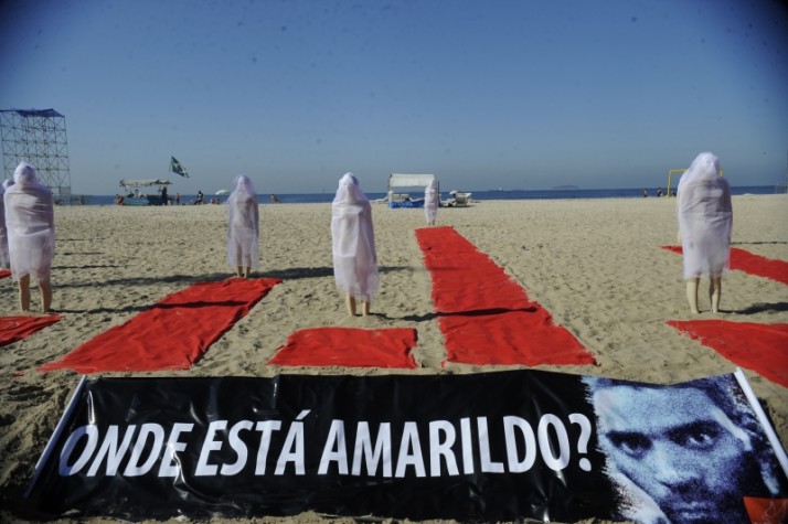 Ato em Copacabana lembra desaparecimento do pedreiro Amarildo - 2