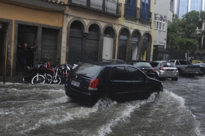 Rio entra em estágio de alerta por causa de chuvas