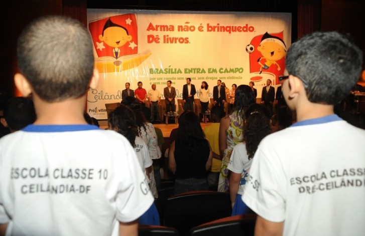 Lançamento de campanha de desarmamento infantil em Brasília