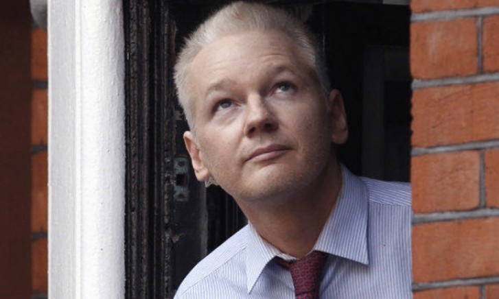 Assange permanece na embaixada do Equador em Londres