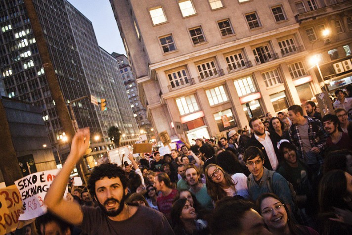 Protesto contro aumento da passagem em Porto Alegre