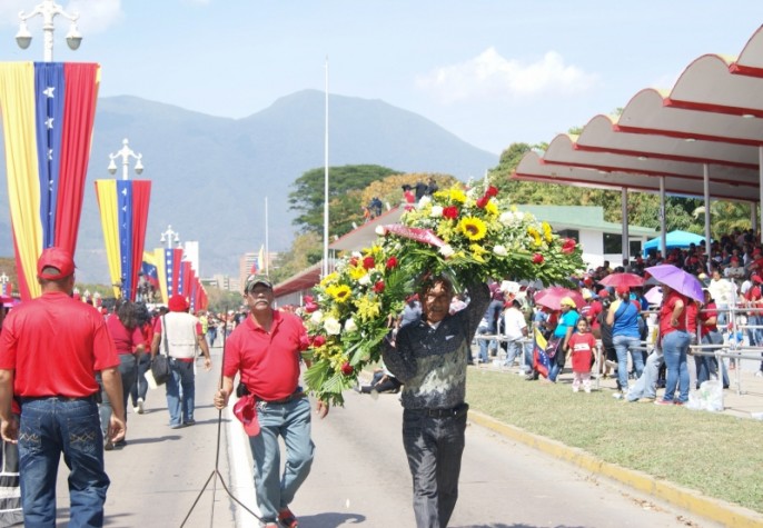 Em clima de emoção, Caracas mostra impacto causado pela perda de Chávez