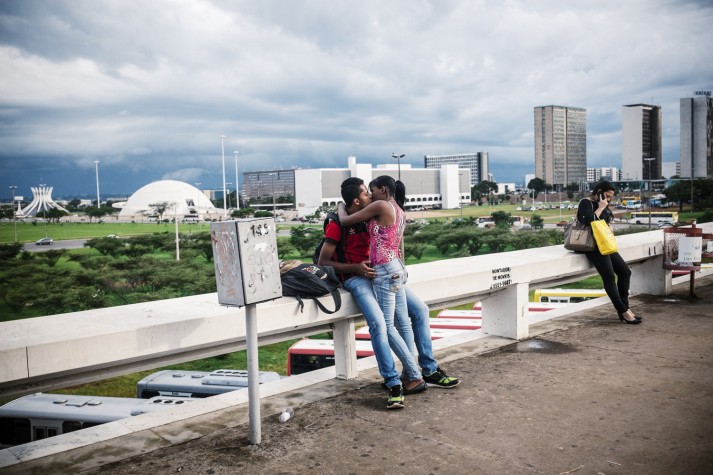 Beijo na Esplanada dos Ministérios Roteiro Brasília