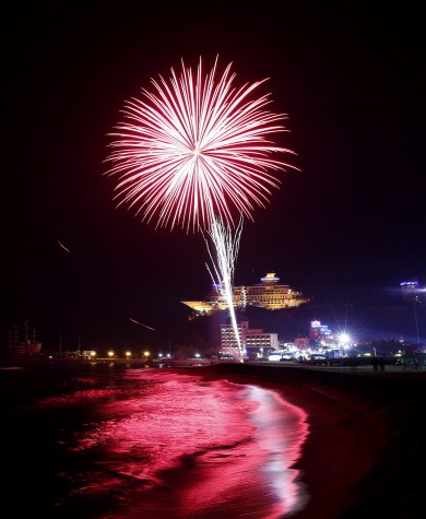 Celebração de ano novo na praia de Jeongdongjin em Gangneung, na Coreia do Sul