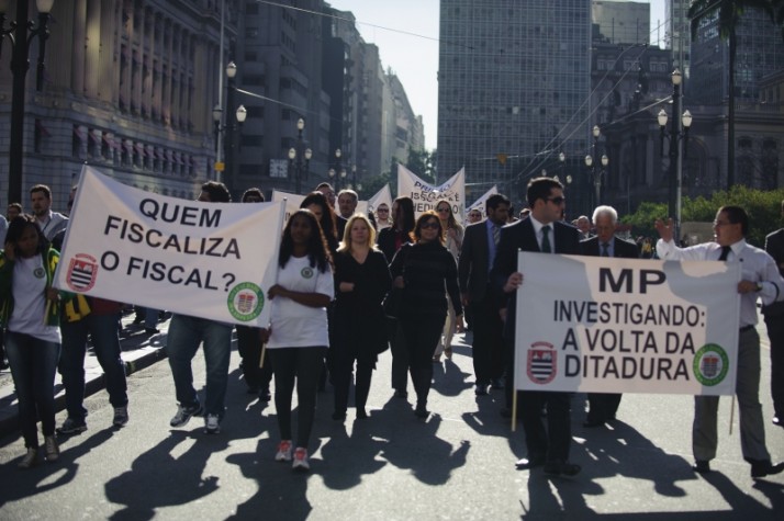 Delegados de São Paulo protestam contra prisões na Denarc