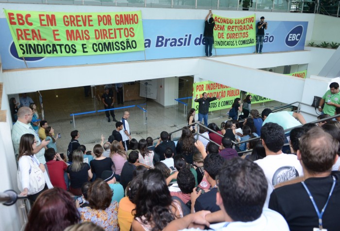 Funcionários da Empresa Brasil de Comunicação iniciam greve