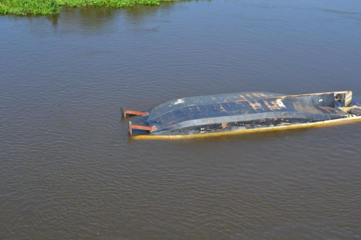 Navio naufraga no rio Paraguai em MS e 2 pessoas estão desaparecidas