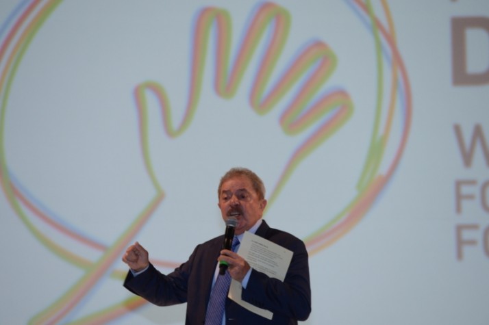 Brasília - O ex-presidente Luiz Inácio Lula da Silva participa do Fórum Mundial de Direitos Humanos