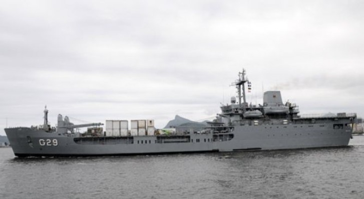 Brasil envia navio para operações no Haiti