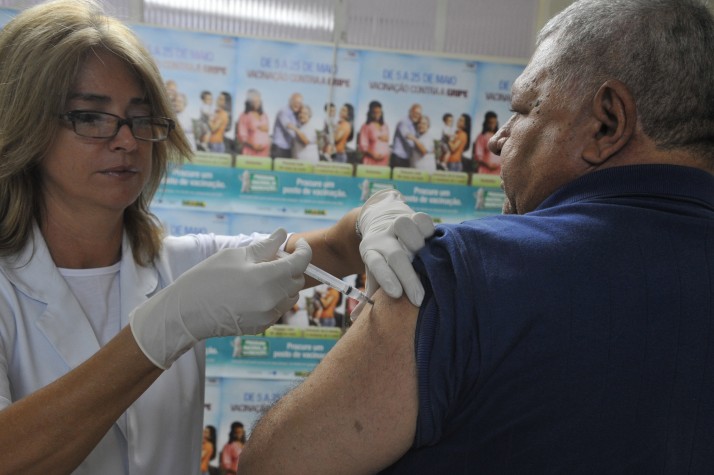 Campanha nacional de vacinação contra gripe de 2012