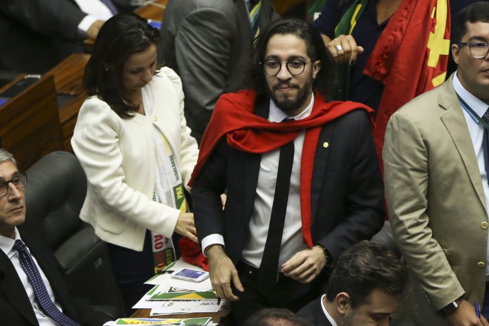 O deputado federal Jean Wyllys durante votação do impeachment da presidenta Dilma Rousseff na Câmara