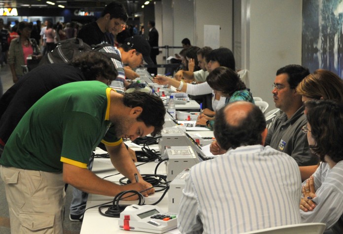 Posto para justificativa de voto no aeroporto de Brasília