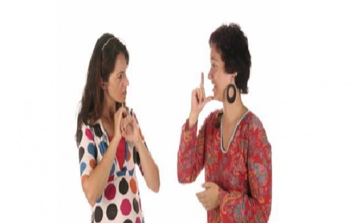 Deficientes auditivos pedem obrigatoriedade do ensino de Libras 