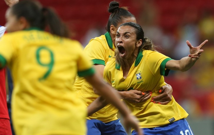 Marta comemora um dos gols marcados em cima dos Estados Unidos