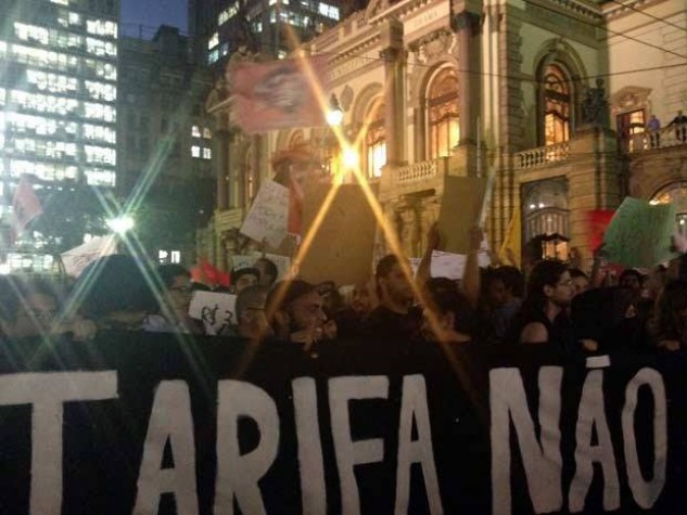 Manifestação contra o aumento de passagens de ônibus