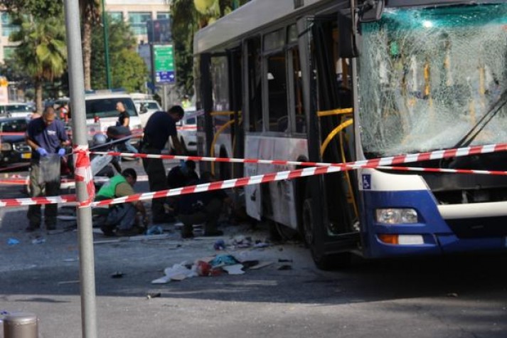 Ataque a ônibus em Tel Aviv