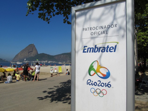 Paisagem do Rio de Janeiro e a logo dos Jogos de 2016