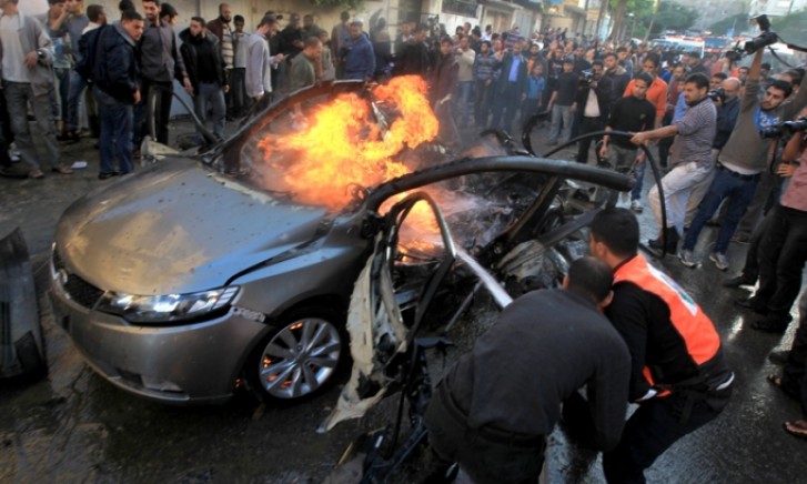 Projétil israelense atinge carro de dirigente do Hamas em Gaza