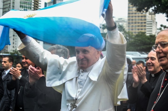 Papa com bandeira da Argentina