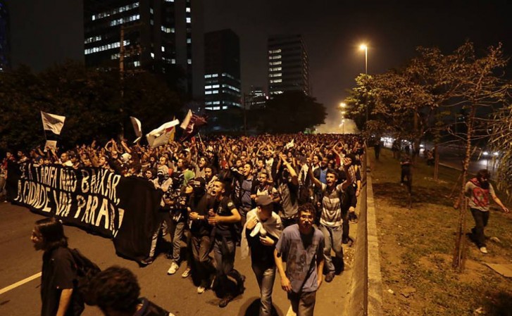 Terceiro protesto contra aumento da passagem em São Paulo