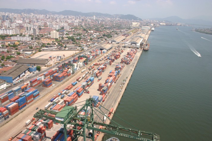 Imagem - Porto de Santos tem movimento de cargas recorde no 1º semestre