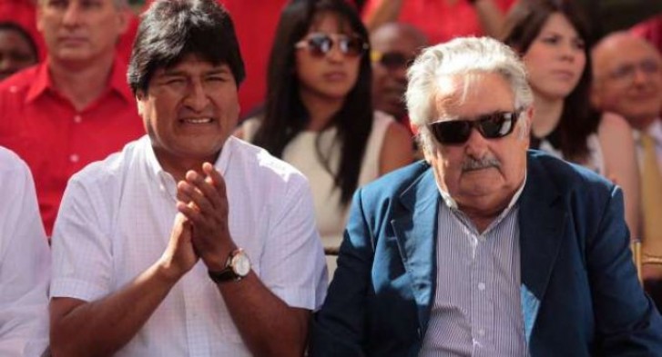 Presidentes da região participam de ato em apoio a Chávez